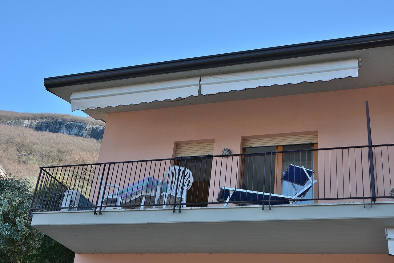 Residenza Candor With Pool Malcesine Exterior photo