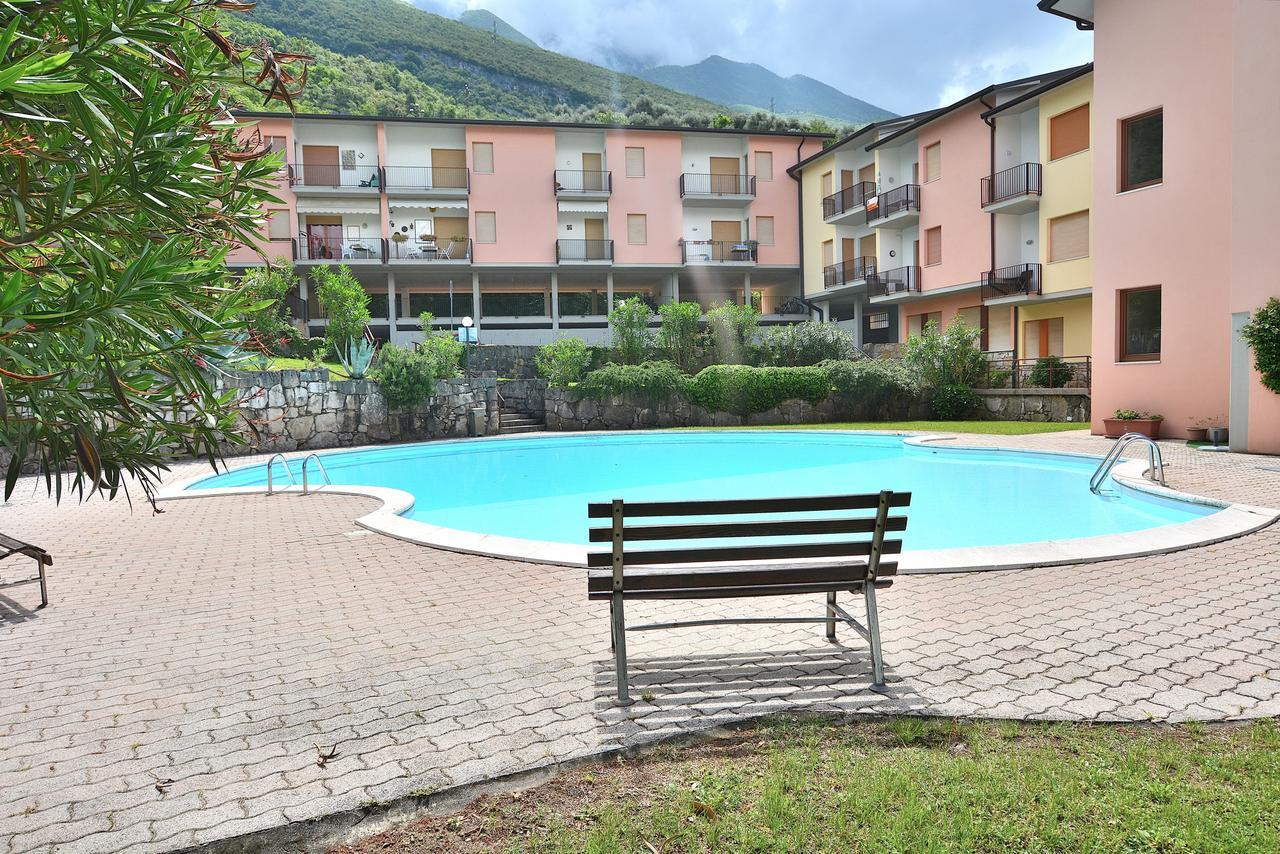 Residenza Candor With Pool Malcesine Exterior photo